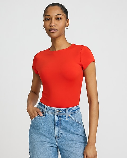 VIBRANT RED