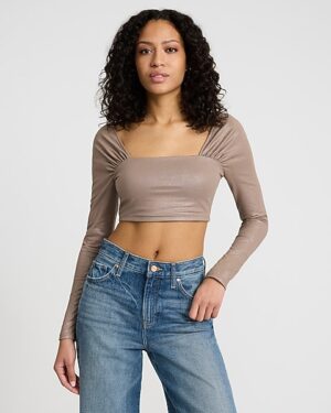 Body Contour Stretch Cotton Shine Ruched Shoulder Cropped Tee