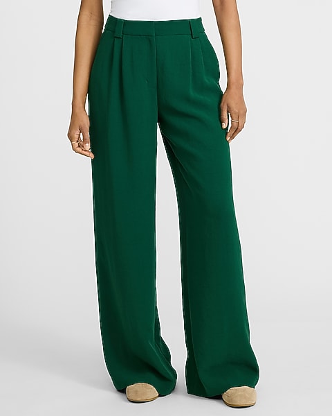 EMERALD GREEN