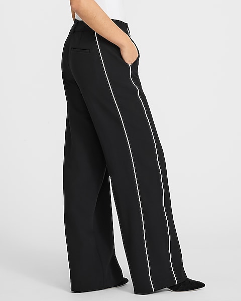 BLACK AND WHITE STRIPE
